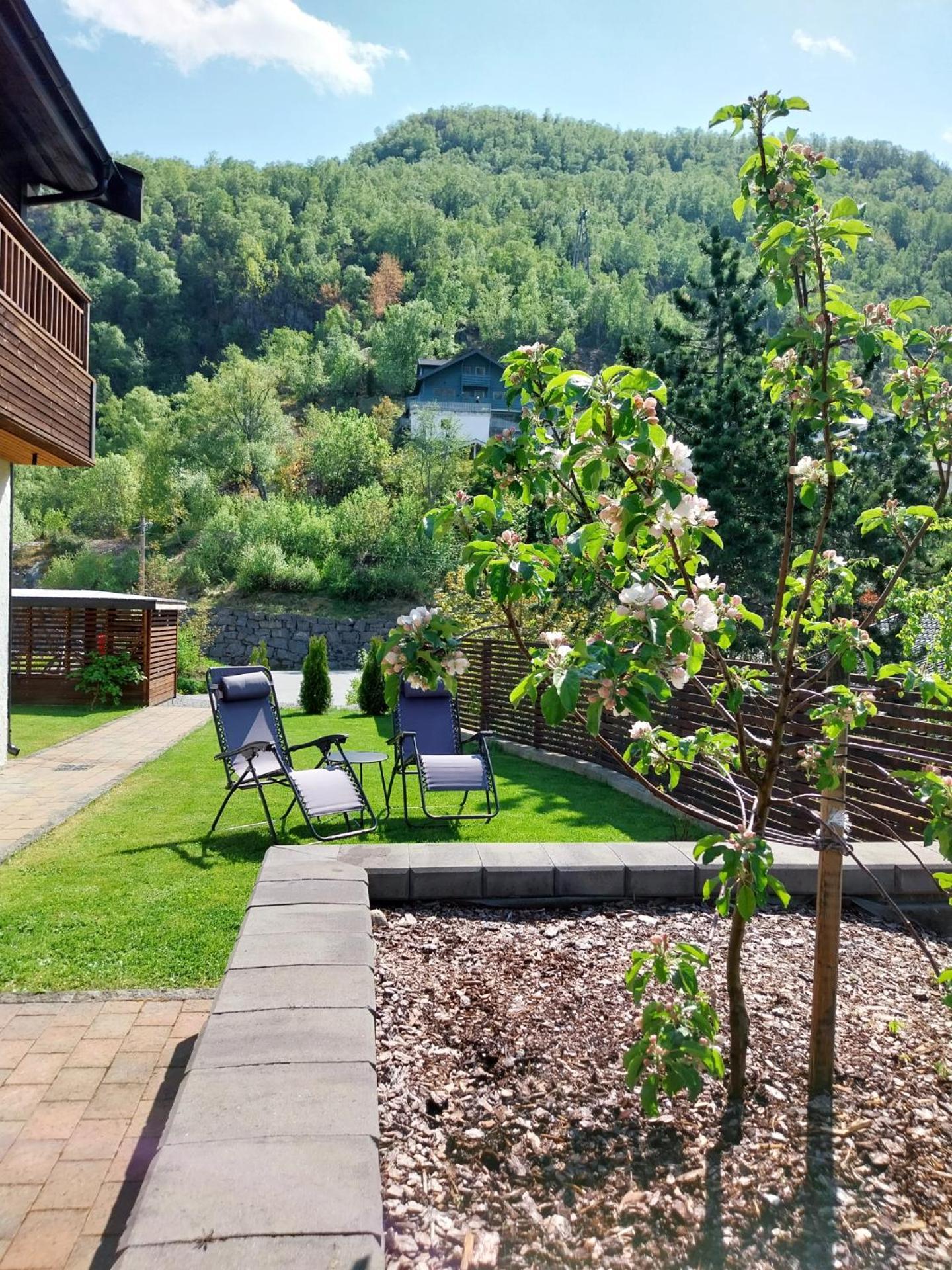 Ferienwohnung Otnes Fjordside Aurland Exterior foto